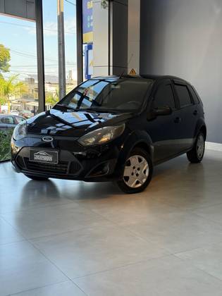 FORD FIESTA 1.0 ROCAM SE 8V FLEX 4P MANUAL FORD FIESTA 1.0 ROCAM SE 8V FLEX 4P MANUAL